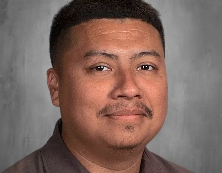 Mr. Angel Hernández